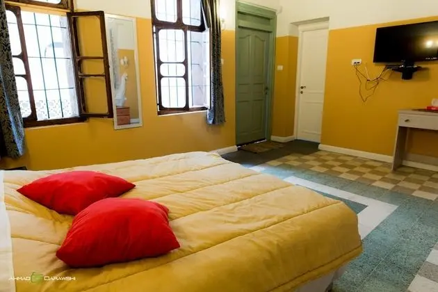 Superior Tek Büyük veya İki Ayrı Yataklı Oda