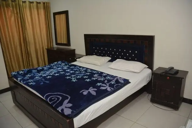 Standard Tek Büyük Yataklı Oda