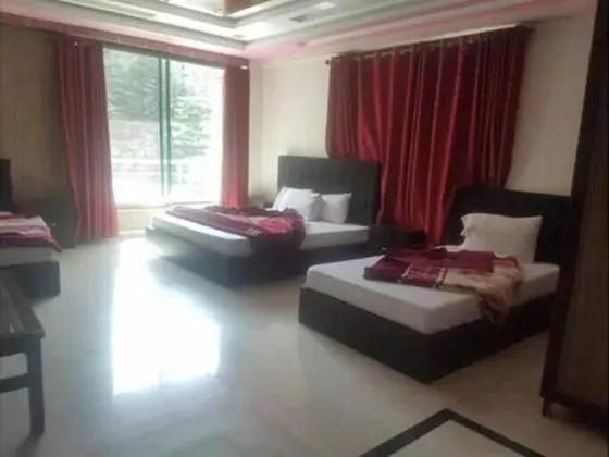 Deluxe Dört Kişilik Oda