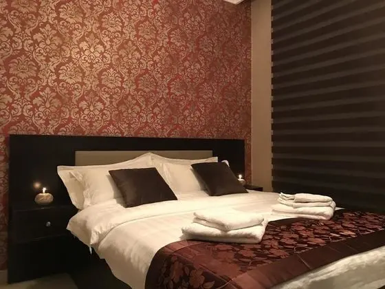 Büyük Yataklı Tek Kişilik Oda