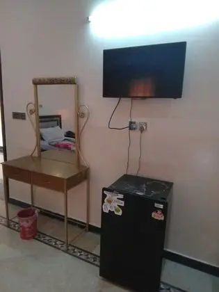 Standard Tek Büyük Yataklı Oda