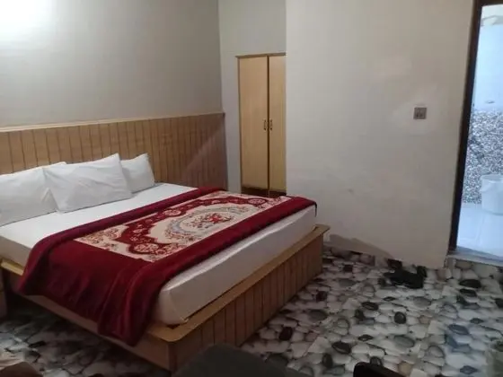 Standard Tek Büyük Yataklı Oda