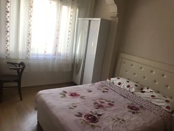 Family Apartment, Smoking