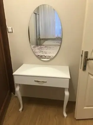 Family Apartment, Smoking