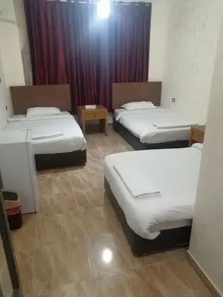 Basic Üç Kişilik Oda