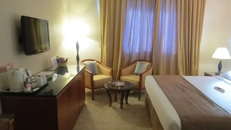 Deluxe Tek Büyük Yataklı Oda
