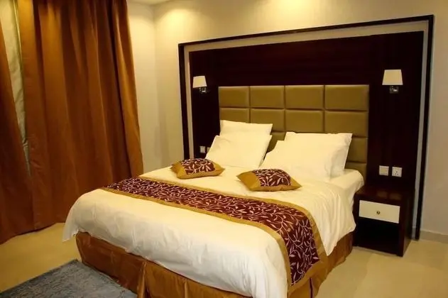Design Tek Büyük veya İki Ayrı Yataklı Oda