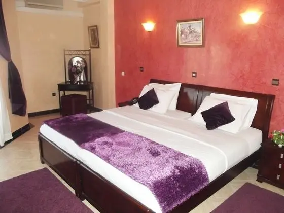 Tek Kişilik Oda, 1 Çift Kişilik Yatak