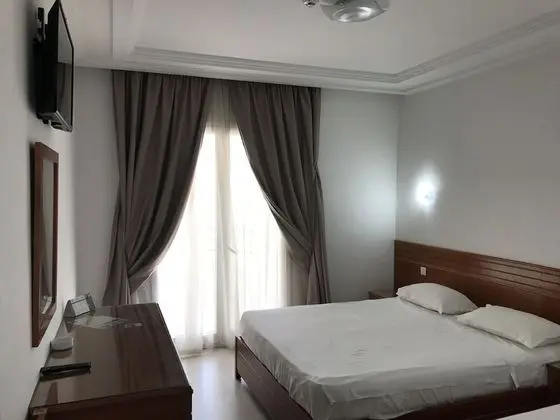 Tek Büyük Yataklı Oda