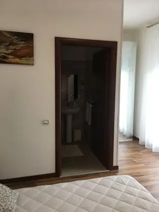 Tek Büyük Yataklı Oda, Göl Manzaralı