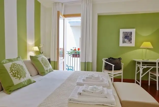 Standard Dört Kişilik Oda, Balkon