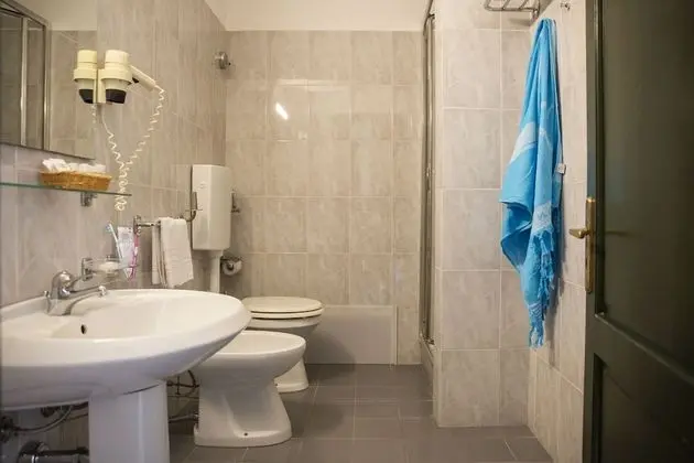 Standard Üç Kişilik Oda