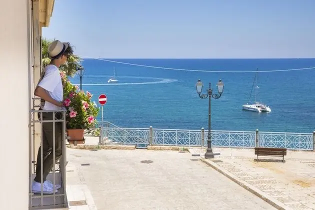 Superior Tek Büyük Yataklı Oda, Balkon, Deniz Manzaralı