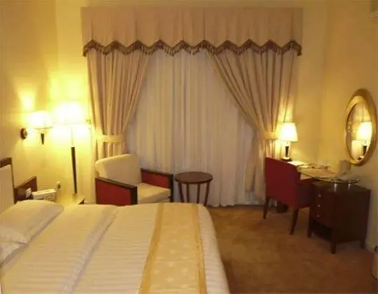 Deluxe Tek Büyük Yataklı Oda