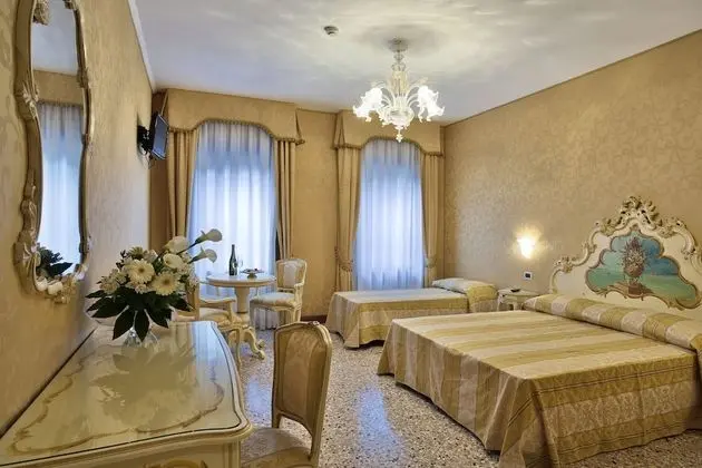 Üç Kişilik Oda, Özel Banyo