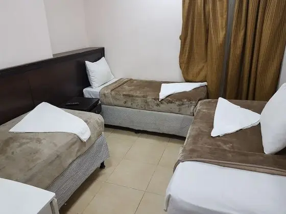 Üç Kişilik Oda, 3 Tek Kişilik Yatak, Engellilere Uygun, Sigara İçilmez