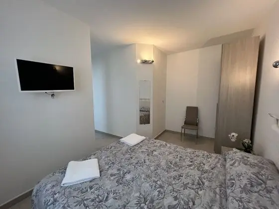 Family Tek Büyük Yataklı Oda (Sole)