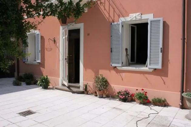 Ev, 3 Yatak Odası, Sigara İçilebilir, Balkon