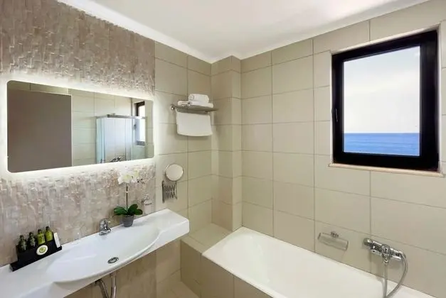 Classic Villa, 1 Yatak Odası, Kişiye Özel Havuzlu, Deniz Manzaralı