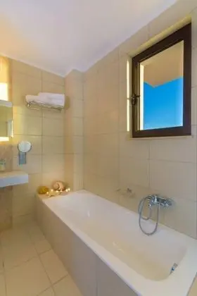 Classic Villa, 1 Yatak Odası, Kişiye Özel Havuzlu, Deniz Manzaralı