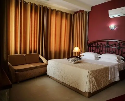 Royal Tek Büyük Yataklı Oda, Balkon, Plaj Manzaralı