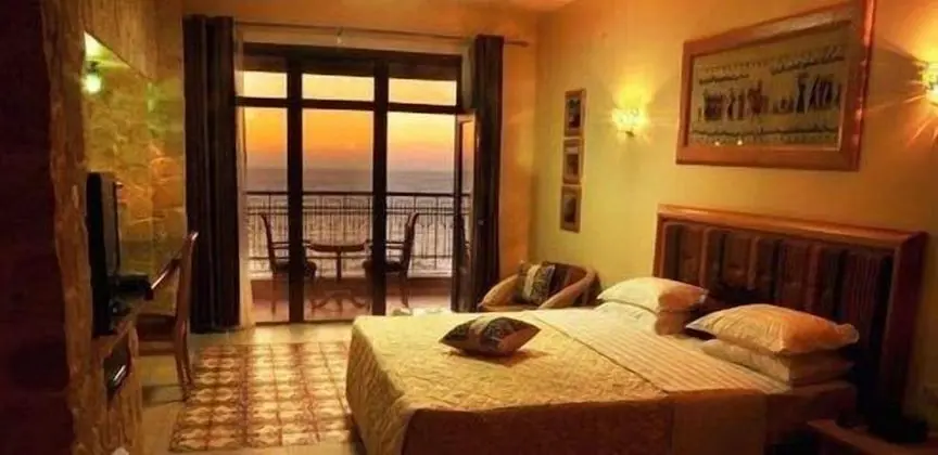 Royal Tek Büyük Yataklı Oda, Balkon, Plaj Manzaralı