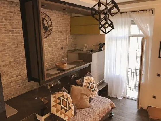 Design Stüdyo, 1 En Büyük (King) Boy Yatak, Sigara İçilmez, Balkon