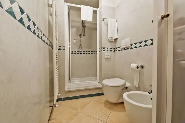 Standard Tek Büyük veya İki Ayrı Yataklı Oda, Şehir Manzaralı