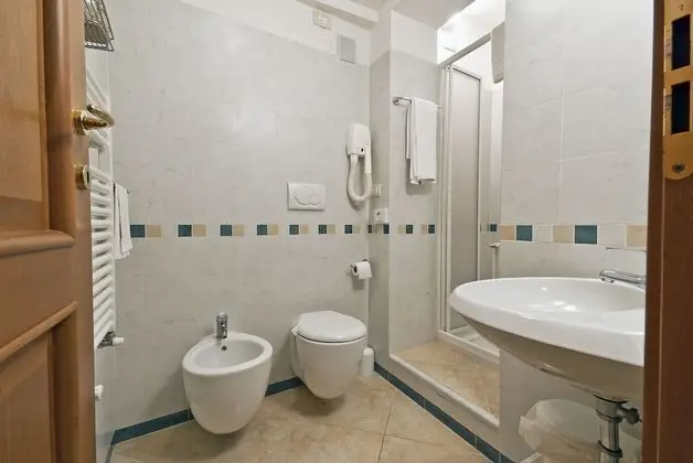 Tek Büyük veya İki Ayrı Yataklı Oda, Şehir Manzaralı (Private External Bathroom)