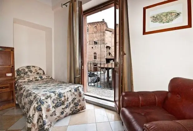 Üç Kişilik Oda, Balkon, Şehir Manzaralı
