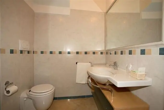 Üç Kişilik Oda, Balkon, Şehir Manzaralı