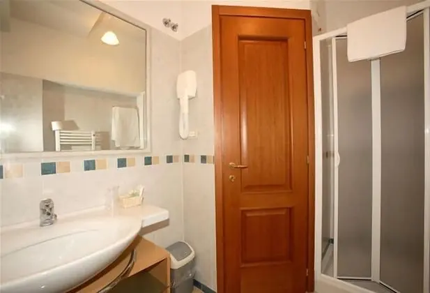 Üç Kişilik Oda, Balkon, Şehir Manzaralı