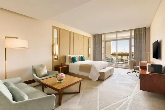 Grand Oda, 1 En Büyük (King) Boy Yatak, Balkon, Havuz Manzaralı