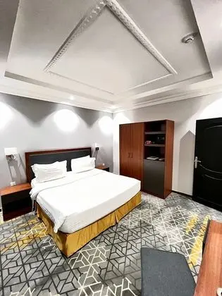 Junior Studio Suite