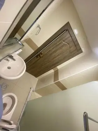 Basic Tek Büyük Yataklı Oda