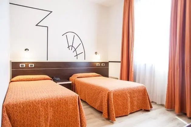 Deluxe Tek Büyük veya İki Ayrı Yataklı Oda