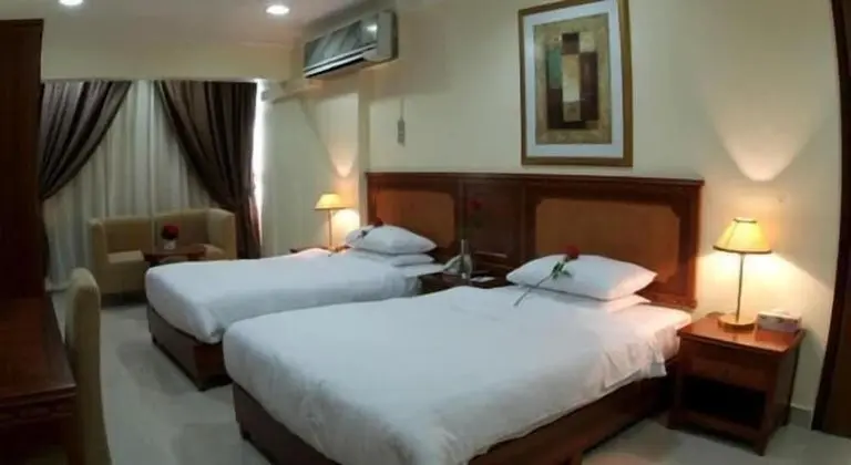 Deluxe Üç Kişilik Oda