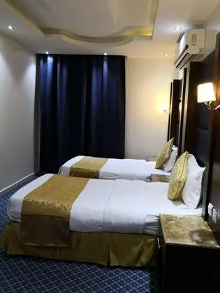 Basic Büyük Yataklı Tek Kişilik Oda, Birden Çok Yatak, Engellilere Uygun, Sigara İçilmez