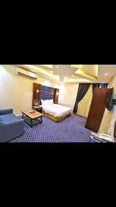 Basic Stüdyo, 1 En Büyük (King) Boy Yatak, Sigara İçilmez