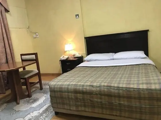 Tek Büyük Yataklı Oda