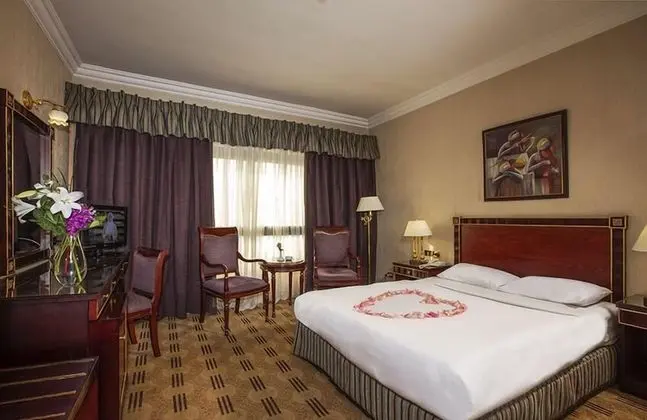 Traditional Tek Büyük veya İki Ayrı Yataklı Oda