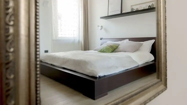 Tek Büyük Yataklı Oda, Ortak Banyo