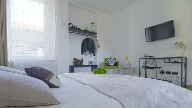 Tek Büyük Yataklı Oda, Ortak Banyo