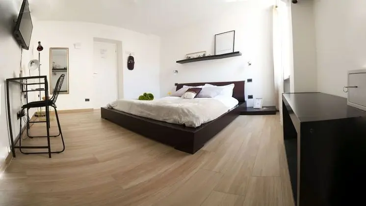 Tek Büyük Yataklı Oda, Ortak Banyo