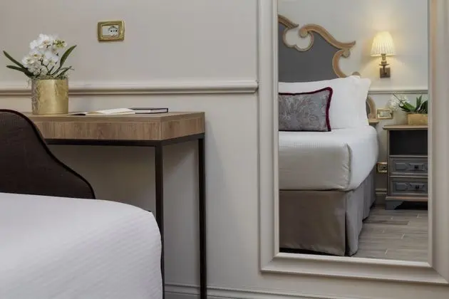 Classic Oda, Ek Bina