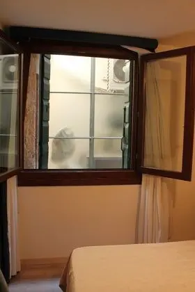 Economy Tek Büyük Yataklı Oda