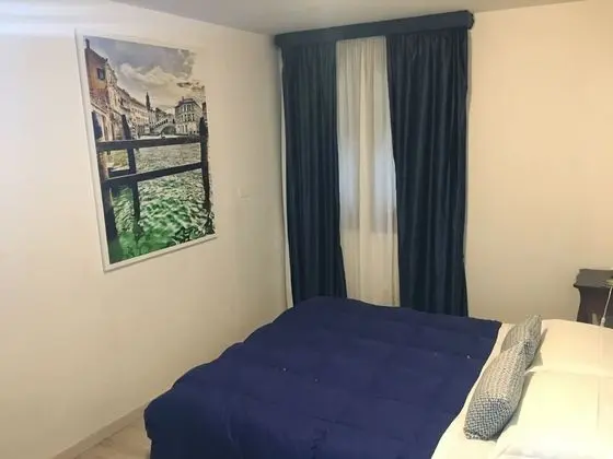 Economy Tek Büyük Yataklı Oda