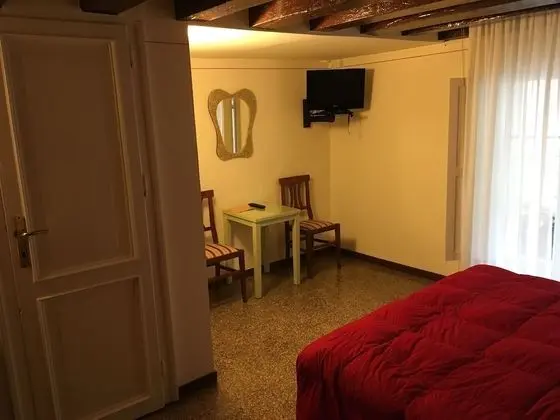 Economy Tek Büyük Yataklı Oda