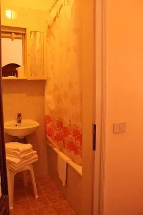 Economy Tek Büyük Yataklı Oda