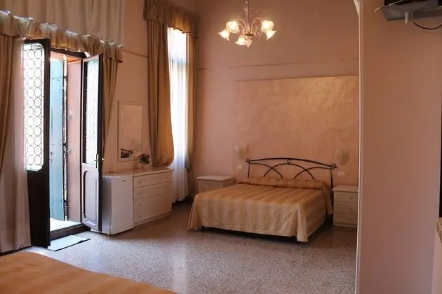 Family Süit, Kanal Manzaralı (Grand Canal)